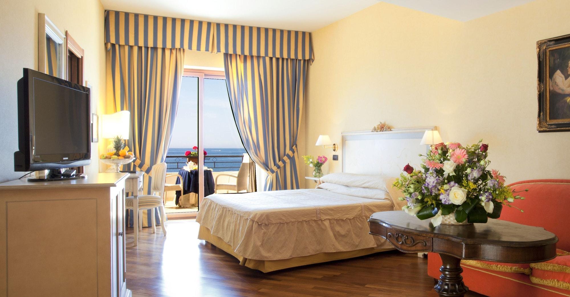 Punta Campanella Resort & Spa Massa Lubrense Bagian luar foto