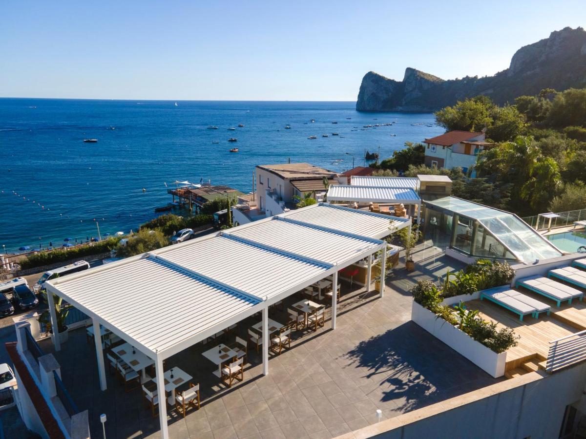 Punta Campanella Resort & Spa Massa Lubrense Bagian luar foto
