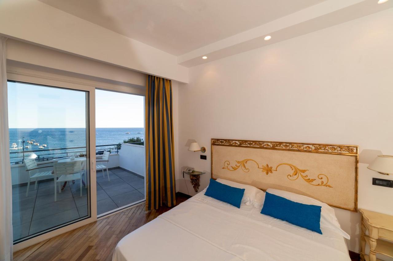 Punta Campanella Resort & Spa Massa Lubrense Bagian luar foto