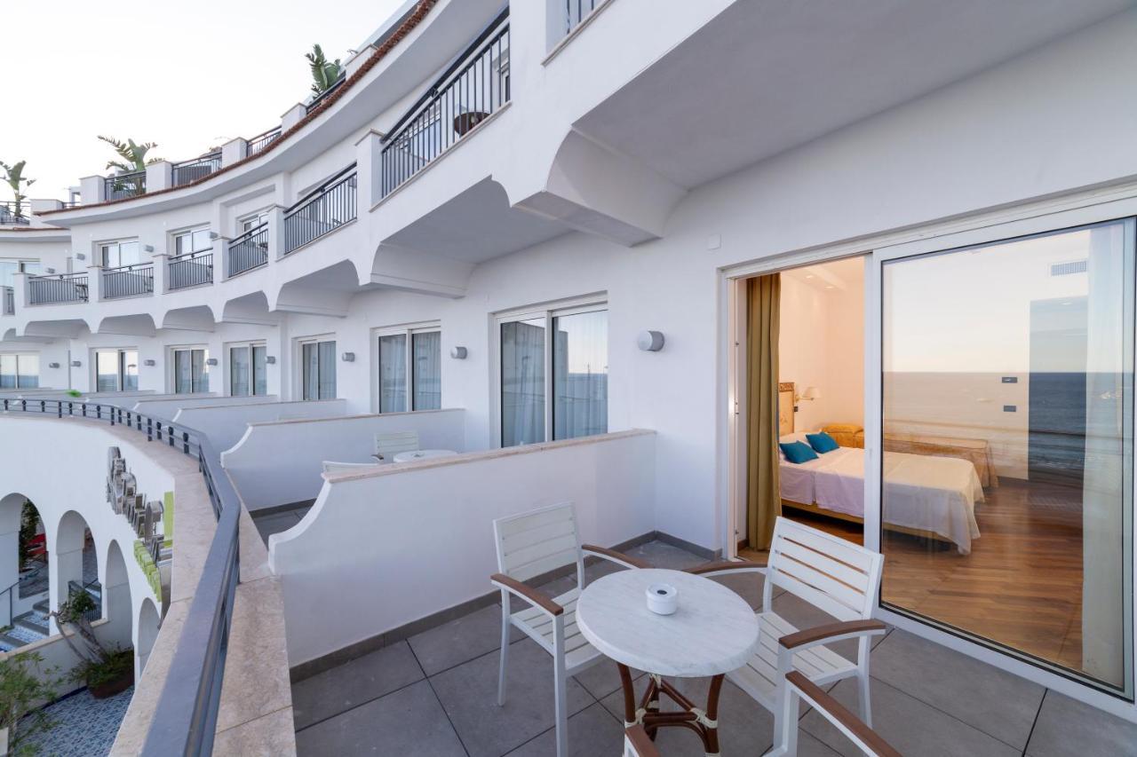 Punta Campanella Resort & Spa Massa Lubrense Bagian luar foto
